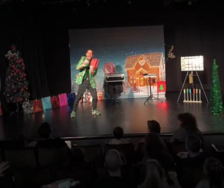 MAGIA FAMILIAR. Mago Ráferty: “Abracadabra ¡Es Navidad!”