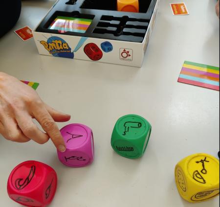 Taller Ludoteca. ACNIL:” Juegos de mesa familiares”.